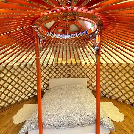 Gorgeous Bell Tent For A Glamping Getaway On The Silver Coast, Portugal Holiday home